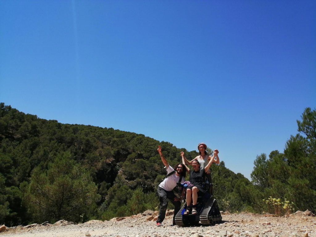 Posado feliz tras haber completado la ruta