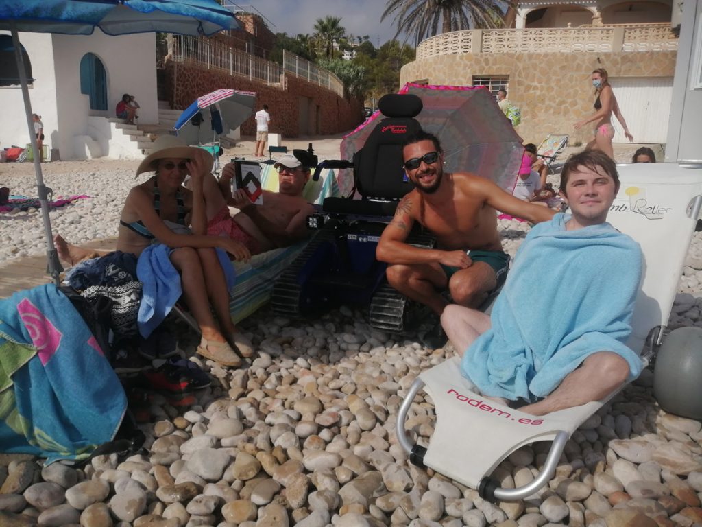 En Portitxol disfrutando del buen tiempo con nuestras sillas adaptadas
