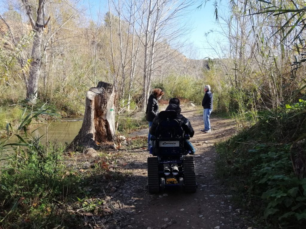 Paseo junto al rio
